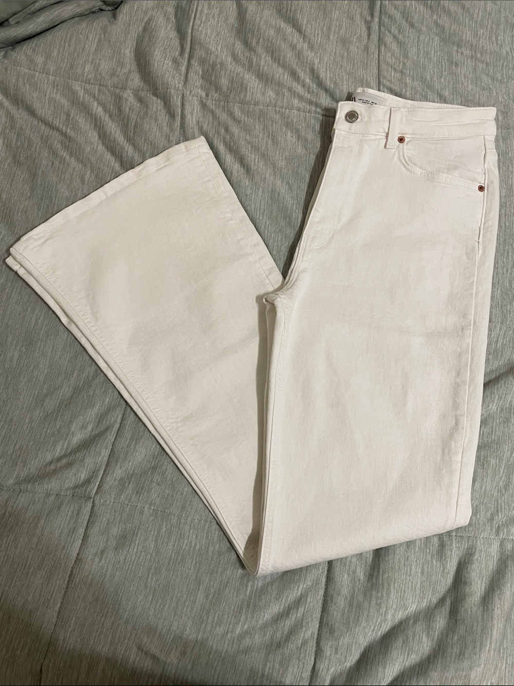 Women's White High-Rise flared Jeans